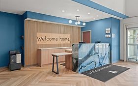 Home Inn & Suites Regina Airport